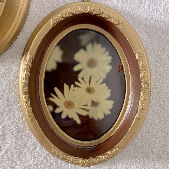 Vintage Floral Oval Wall Art Set W Gold Tone Chunky Frames x2 - Picture 4 of 9